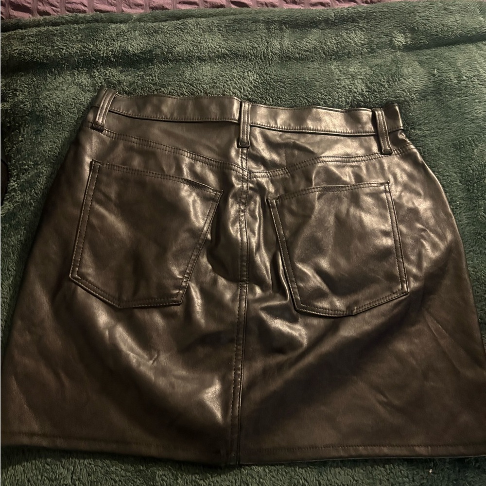 Universal Thread Shiny Black Mini Skirt - image 4